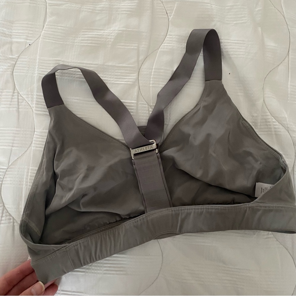 Athleta // sports bra size small D-DD